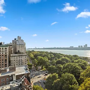 Отель Riverside Tower **